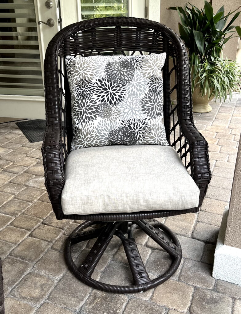 swivel outdoor chair